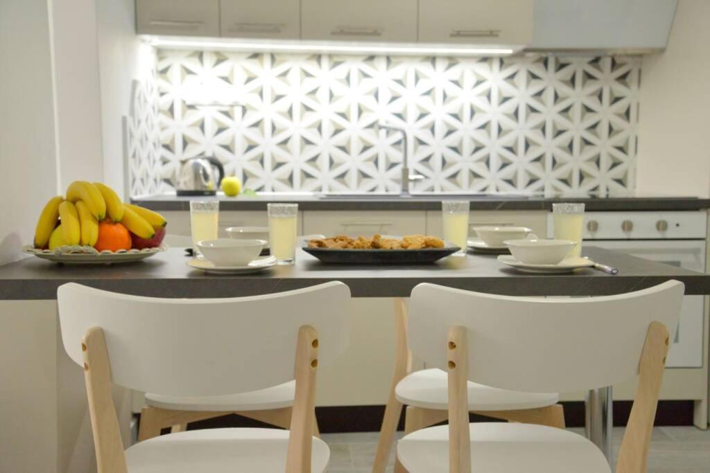 Alisahni Apartment Adamantas  ภายนอก รูปภาพ