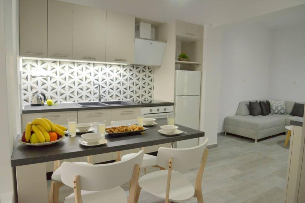Alisahni Apartment Adamantas  ภายนอก รูปภาพ