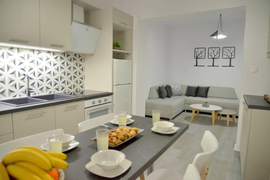Alisahni Apartment Adamantas  ภายนอก รูปภาพ