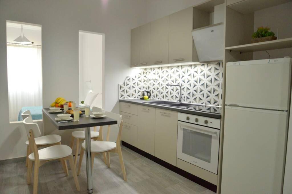 Alisahni Apartment Adamantas  ภายนอก รูปภาพ