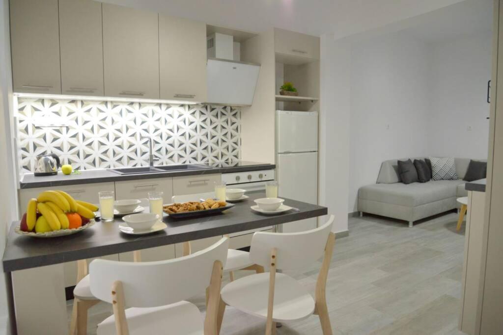 Alisahni Apartment Adamantas  ภายนอก รูปภาพ