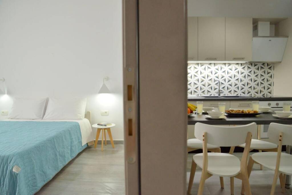 Alisahni Apartment Adamantas  ภายนอก รูปภาพ