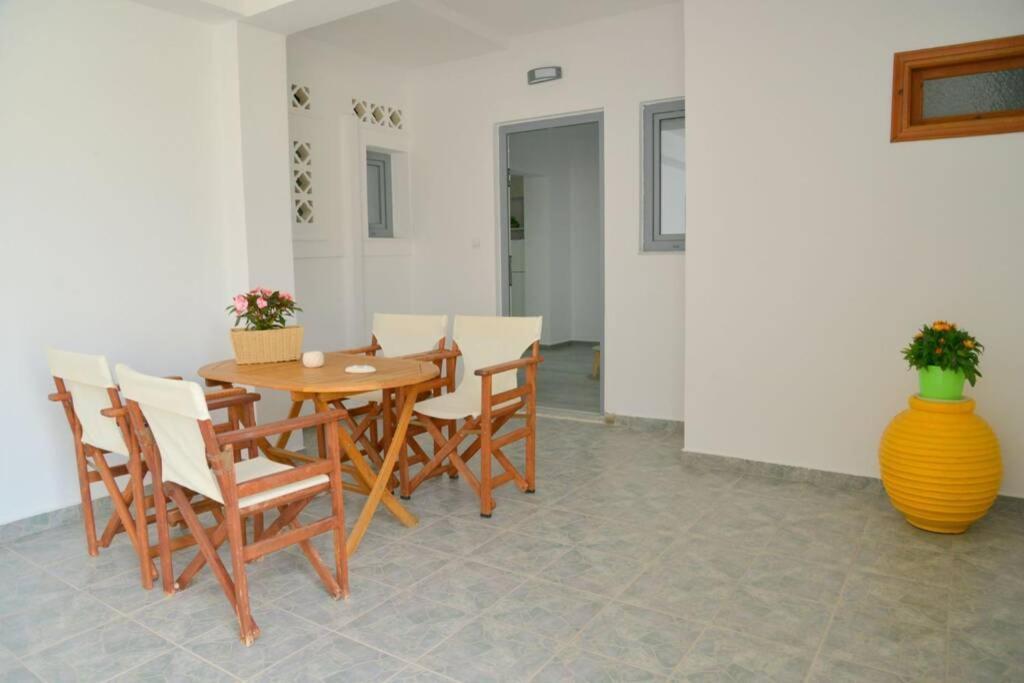 Alisahni Apartment Adamantas  ภายนอก รูปภาพ